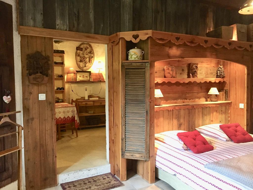 Les Means Bed and Breakfast Meolans-Revel Eksteriør billede