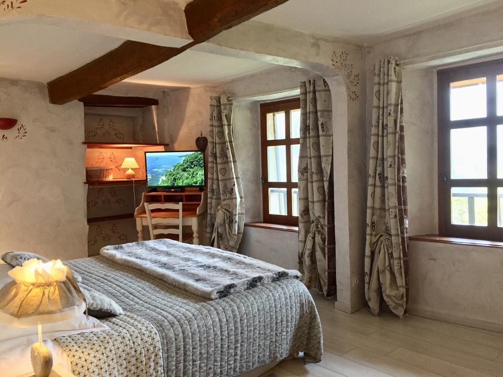 Les Means Bed and Breakfast Meolans-Revel Eksteriør billede