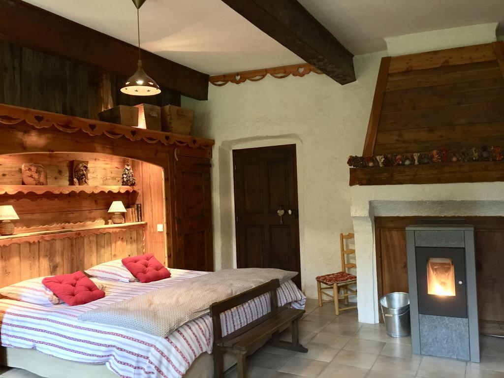 Les Means Bed and Breakfast Meolans-Revel Eksteriør billede