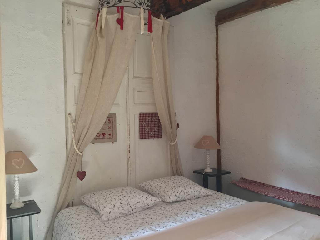 Les Means Bed and Breakfast Meolans-Revel Eksteriør billede