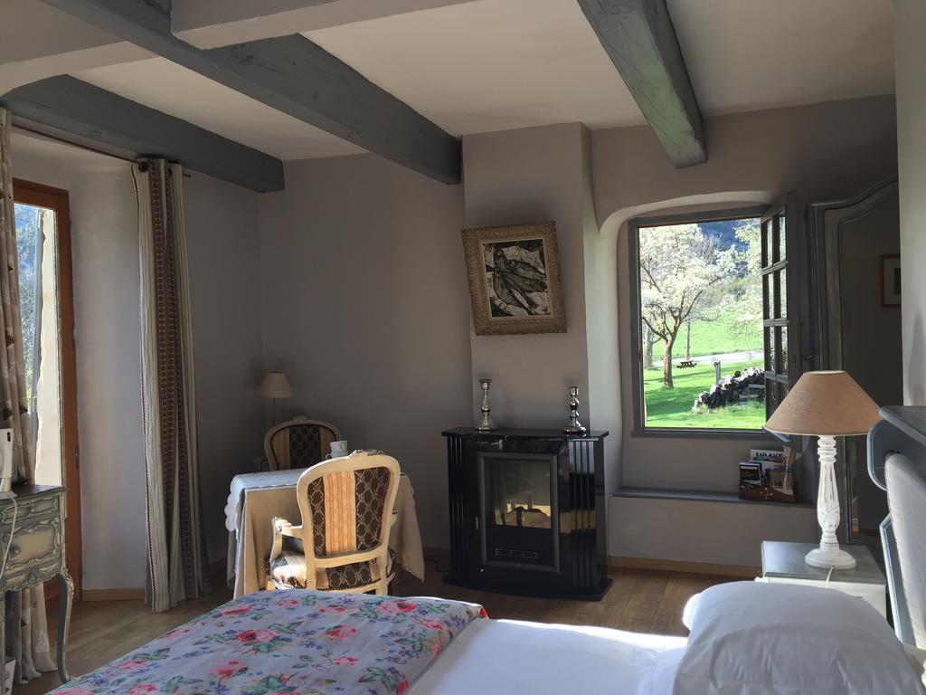 Les Means Bed and Breakfast Meolans-Revel Eksteriør billede