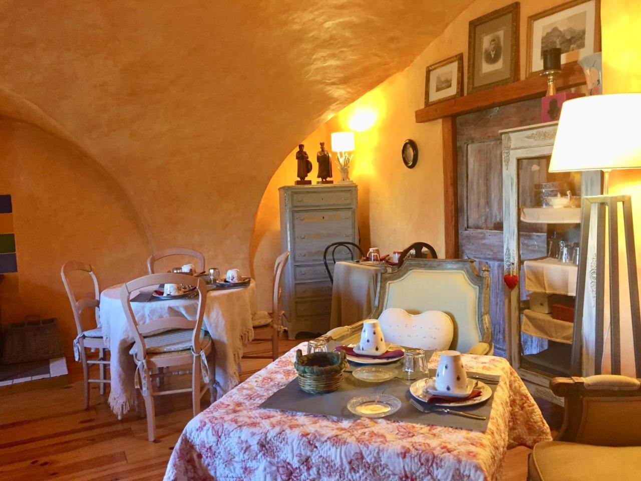 Les Means Bed and Breakfast Meolans-Revel Eksteriør billede