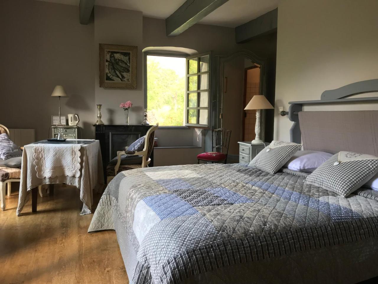 Les Means Bed and Breakfast Meolans-Revel Eksteriør billede